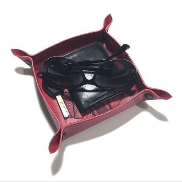 Mandalorian Helmet Dice Tray - Black - Picture 6 of 6